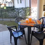 Ground-floor With Garden And Pool Access Apartment