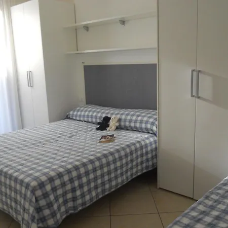 In With Swimming Pool