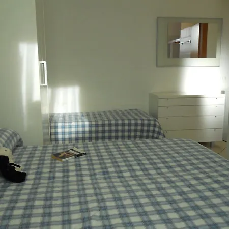 Ground-floor With Garden And Pool Access Appartement