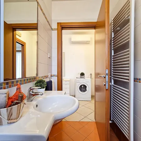 Ground-floor With Garden And Pool Access Apartamento *