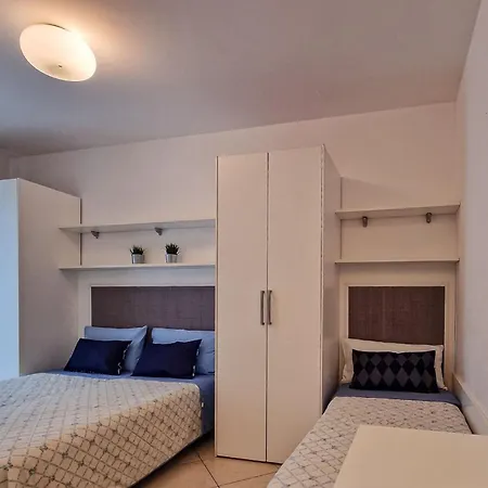 Ground-floor With Garden And Pool Access Apartamento