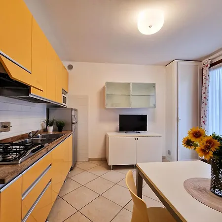 Ground-floor With Garden And Pool Access Apartamento Bibione