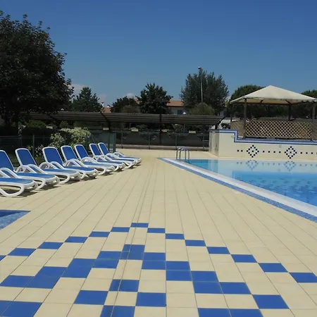 Apartamento Ground-floor With Garden And Pool Access