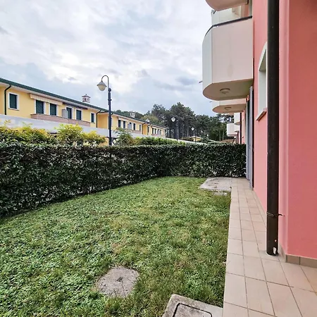 Ground-floor With Garden And Pool Access Apartamento